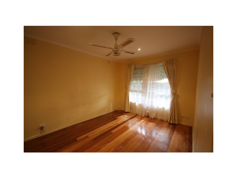 18 Taylor Street, Cranbourne VIC 3977