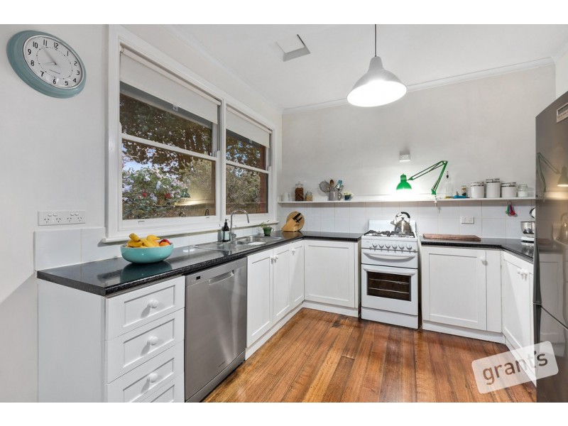 2 Clarence Street, Loch VIC 3945
