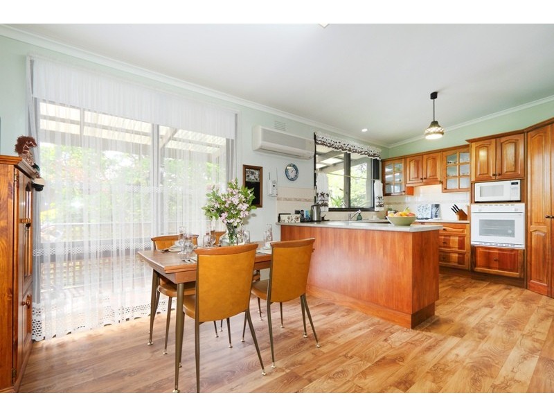 16 Lloyd Avenue, Narre Warren VIC 3805