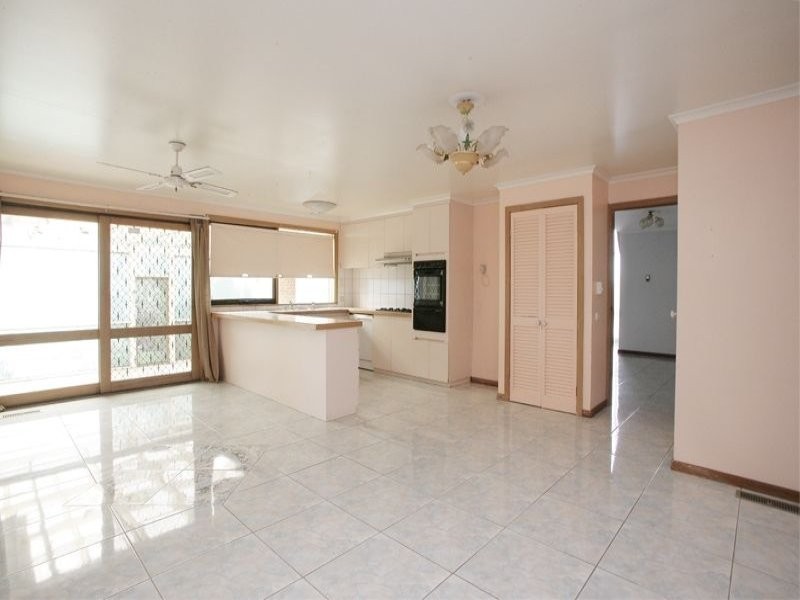 9 Dalvana Court, Hampton Park VIC 3976