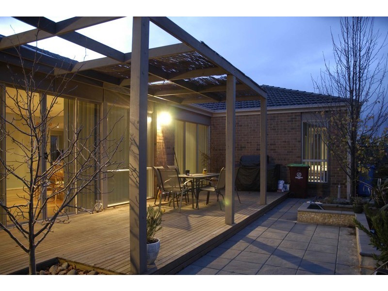 5 Cedarwood Crescent, Berwick VIC 3806