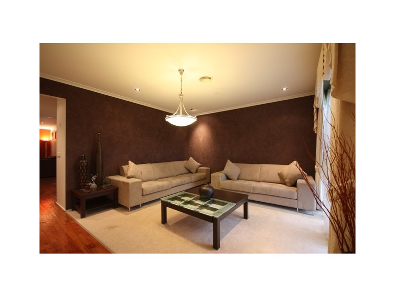 49 Kingston Avenue, Narre Warren South VIC 3805