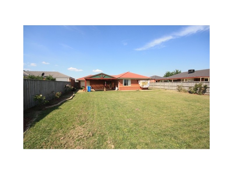 49 Kingston Avenue, Narre Warren South VIC 3805