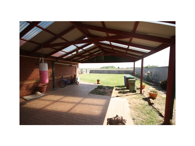 49 Kingston Avenue, Narre Warren South VIC 3805