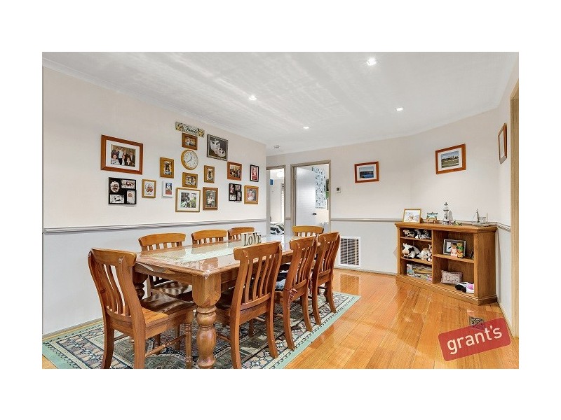 94 Lesdon Avenue, Cranbourne VIC 3977