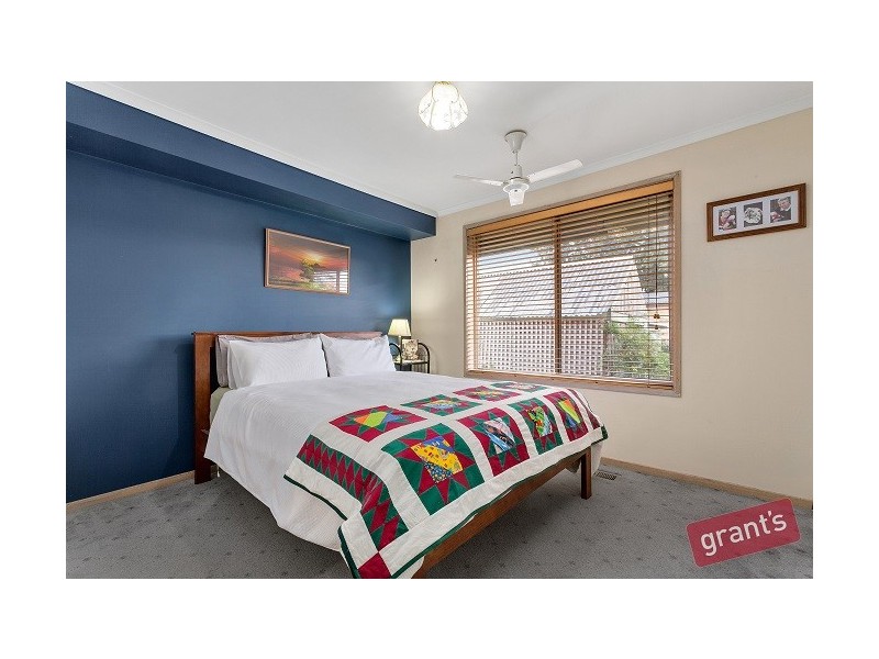 94 Lesdon Avenue, Cranbourne VIC 3977