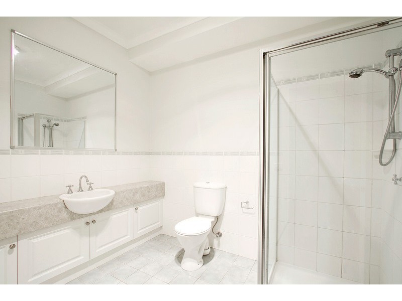 2/52 Gardiner Street, Berwick VIC 3806