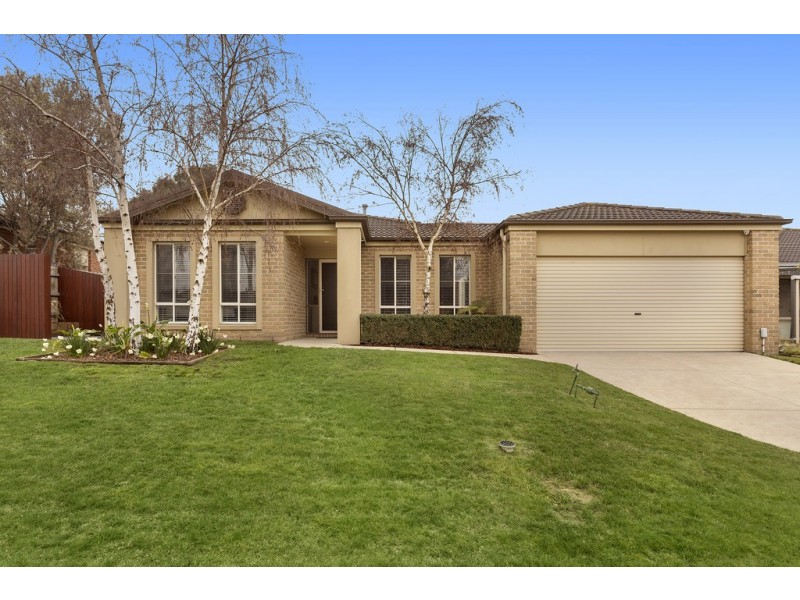 42 Robinswood Parade, Narre Warren South VIC 3805