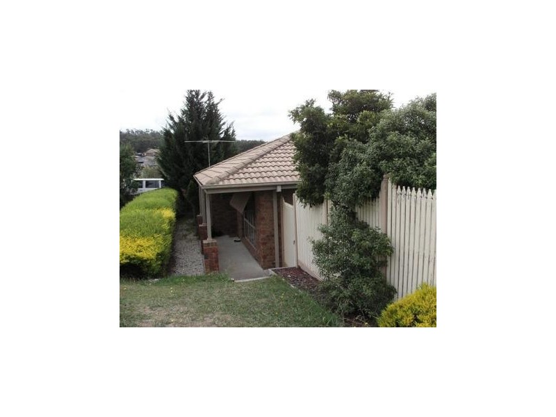 2 Union Avenue, Pakenham VIC 3810