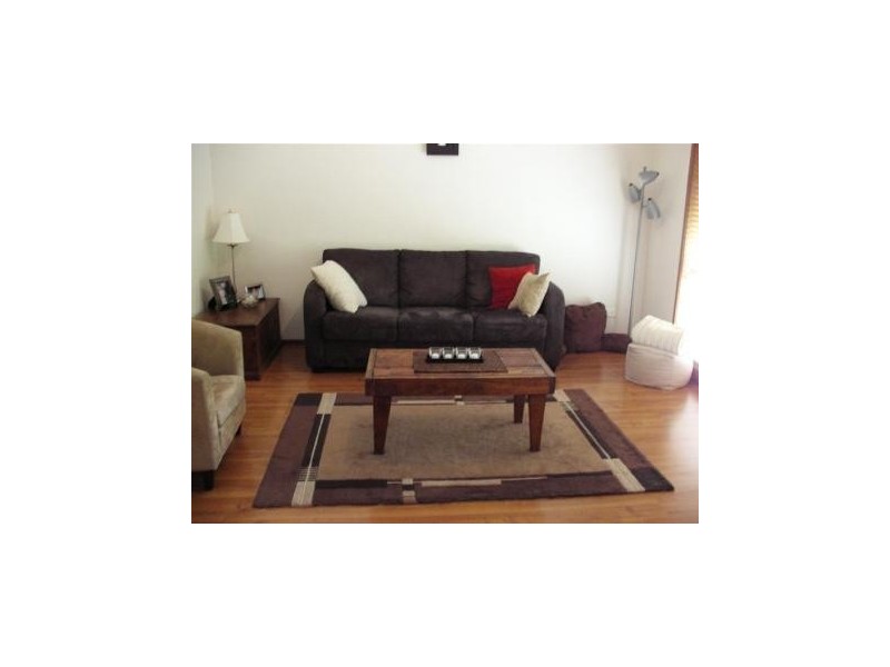 2 Union Avenue, Pakenham VIC 3810