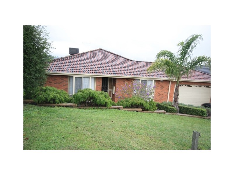 18 Cherry Tree Lane, Narre Warren VIC 3805