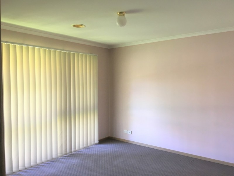 10 Coolong Avenue, Berwick VIC 3806