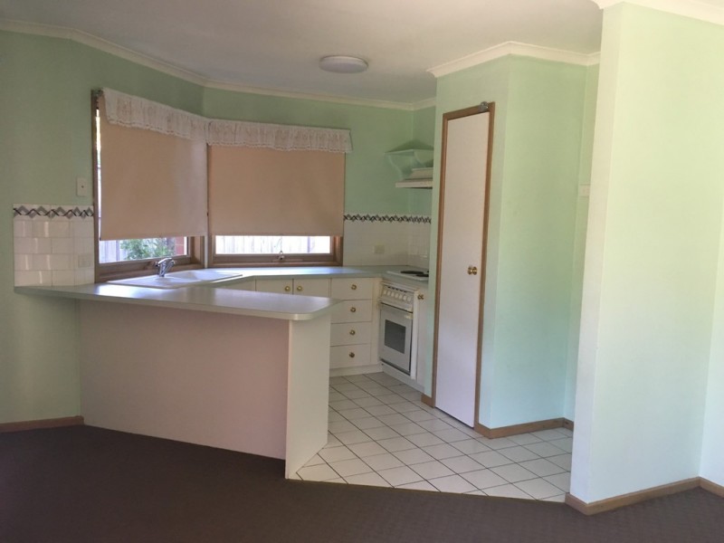 10 Coolong Avenue, Berwick VIC 3806