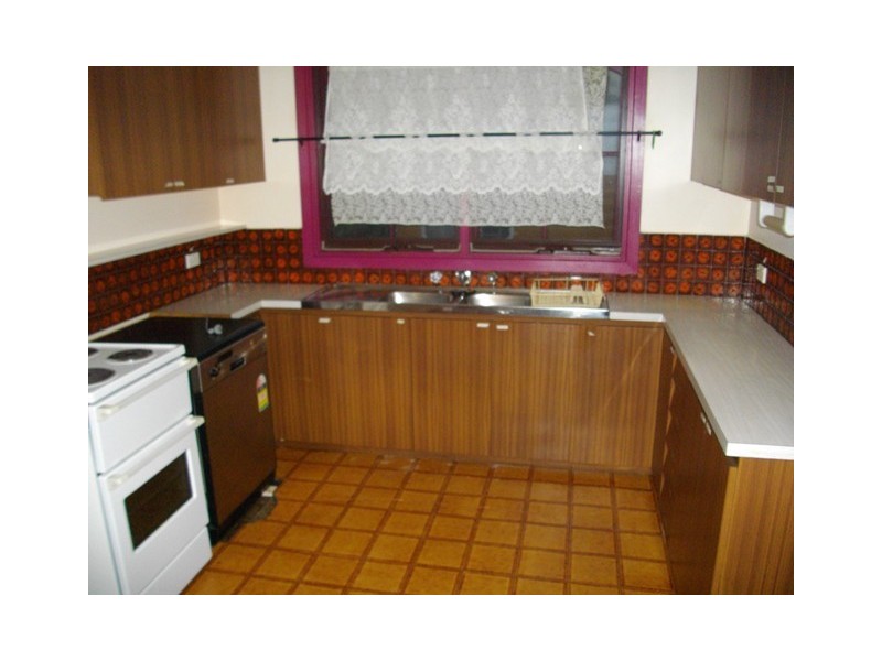 11 Lillian Street, Cranbourne VIC 3977