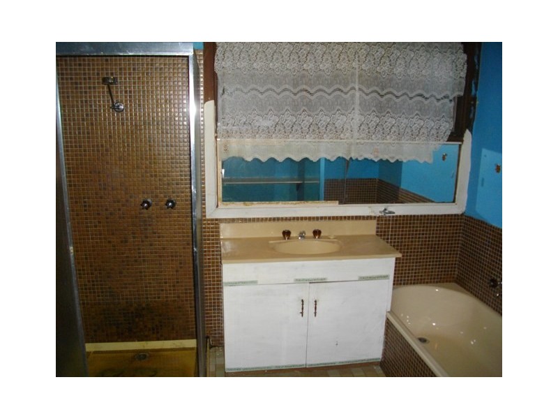 11 Lillian Street, Cranbourne VIC 3977