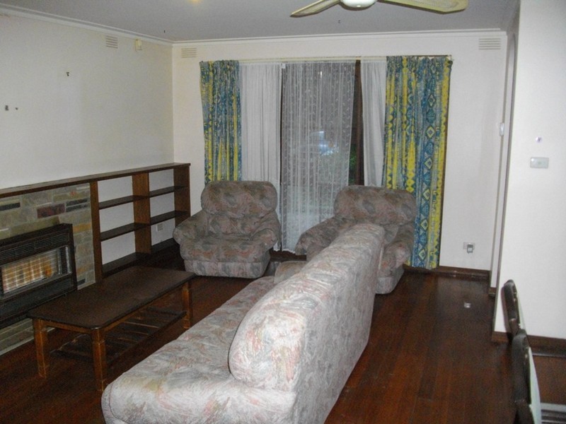 11 Lillian Street, Cranbourne VIC 3977