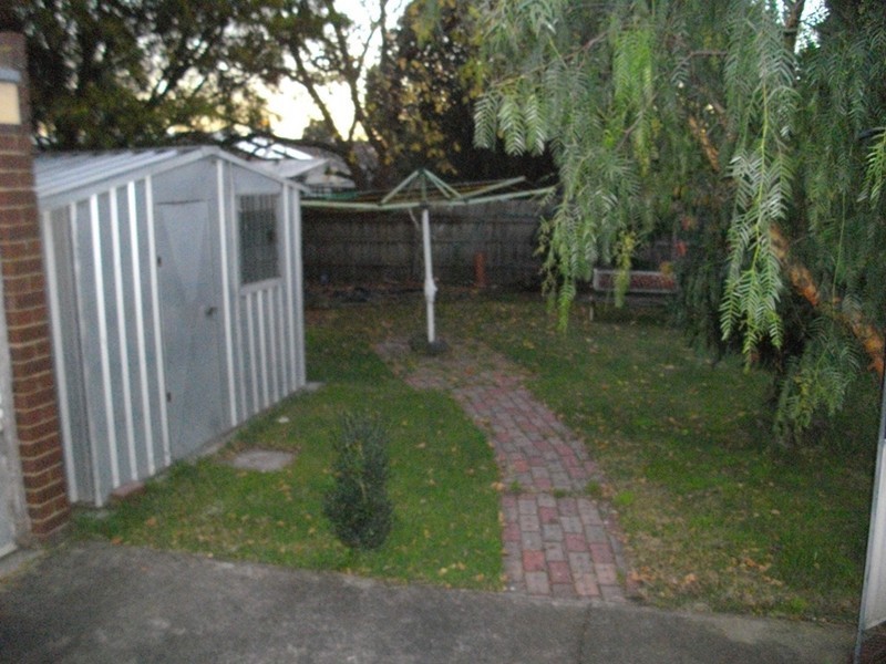 11 Lillian Street, Cranbourne VIC 3977