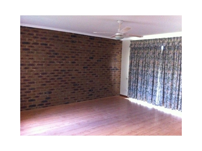 6 Aberdeen Heights, Pakenham VIC 3810