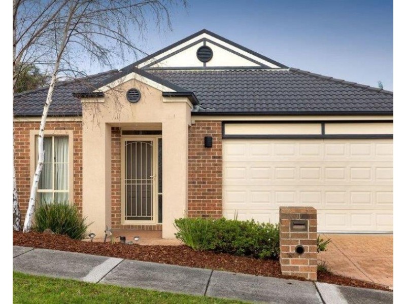 17 Hawkesbury Street, Berwick VIC 3806