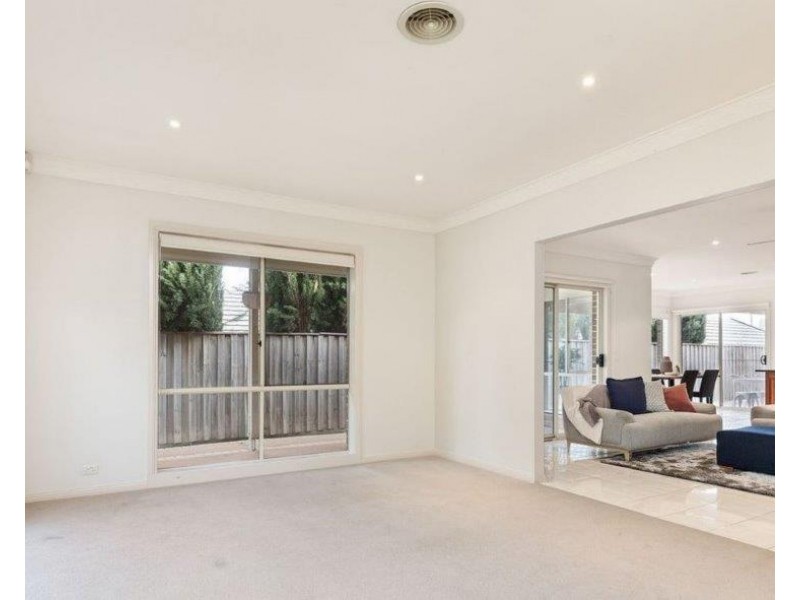 17 Hawkesbury Street, Berwick VIC 3806