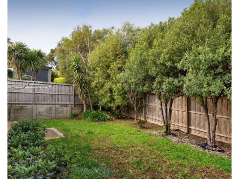 17 Hawkesbury Street, Berwick VIC 3806