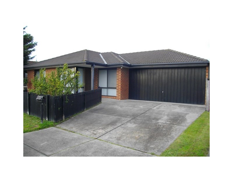 6 Craigton Court, Cranbourne North VIC 3977