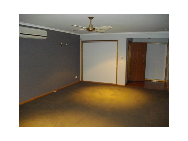 6 Craigton Court, Cranbourne North VIC 3977