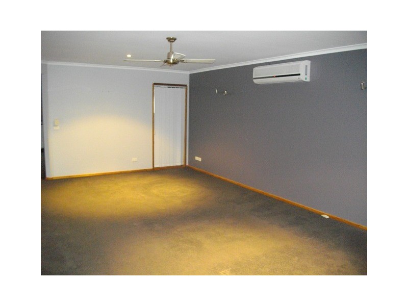 6 Craigton Court, Cranbourne North VIC 3977