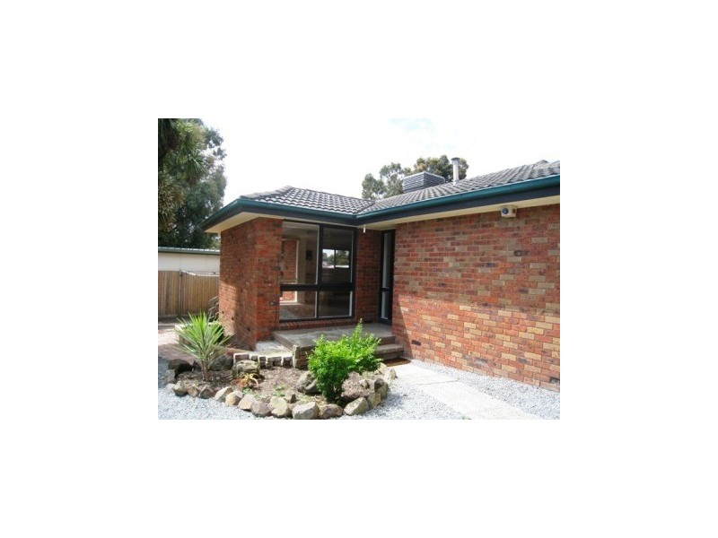 62 Saxonwood Drive, Narre Warren VIC 3805