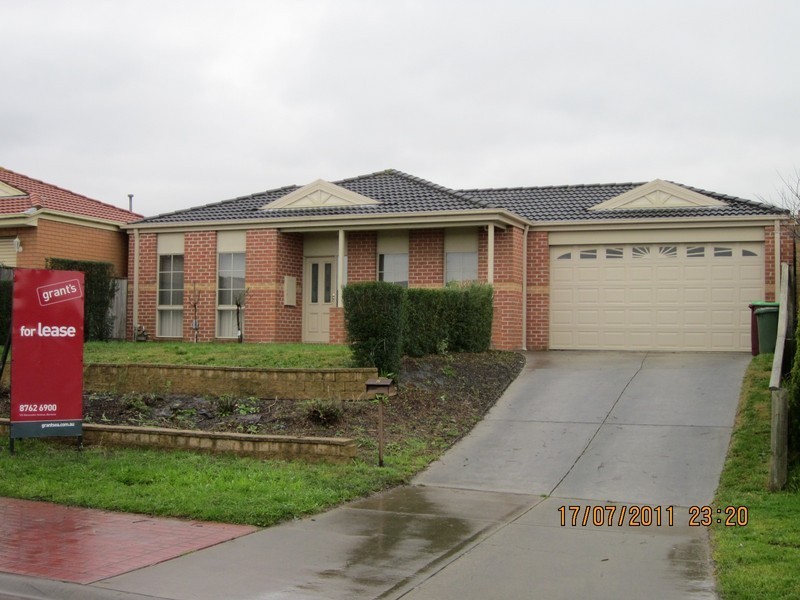 8 Cashel Court, Berwick VIC 3806