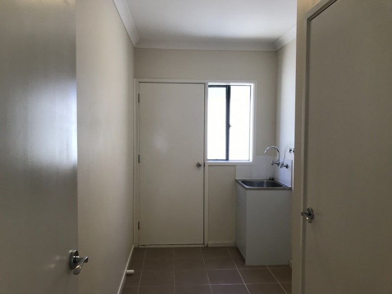 32 Kirrabilli Parade, Berwick VIC 3806