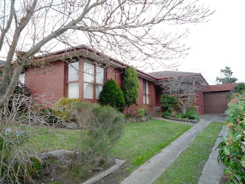 50 Lodge Crescent, Berwick VIC 3806