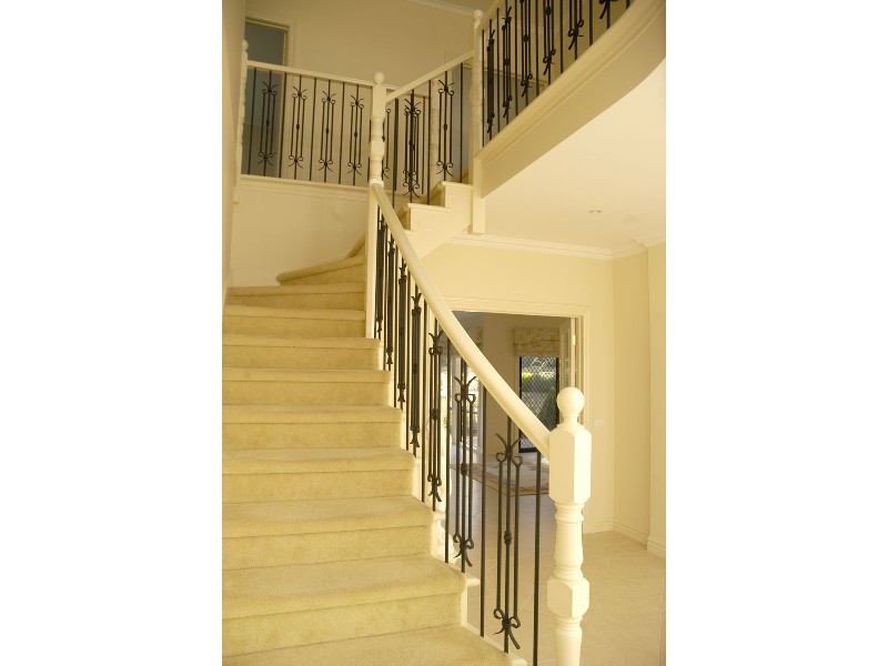 37 Highfielde Avenue, Berwick VIC 3806