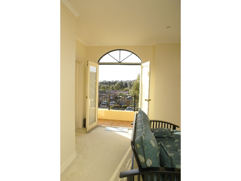 37 Highfielde Avenue, Berwick VIC 3806