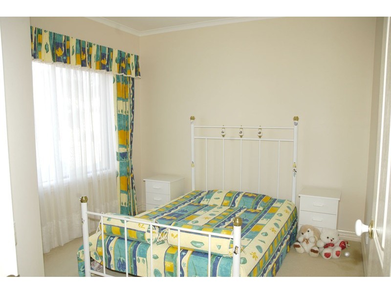 37 Highfielde Avenue, Berwick VIC 3806