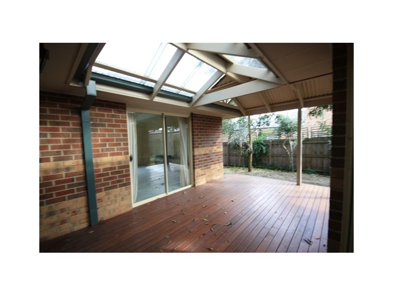 9 Whisken Way, Berwick VIC 3806