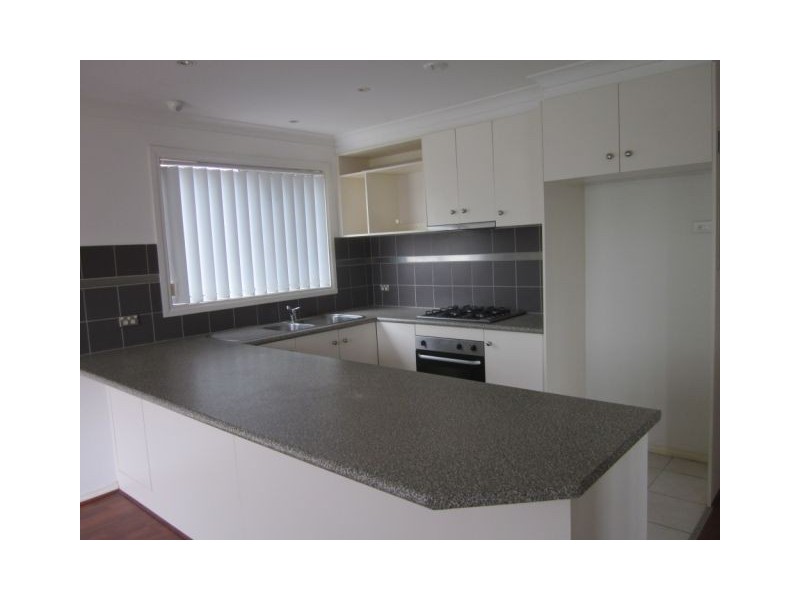 25 Grice Quadrant, Pakenham VIC 3810