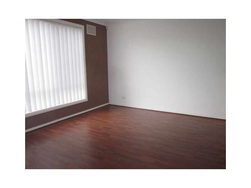 25 Grice Quadrant, Pakenham VIC 3810