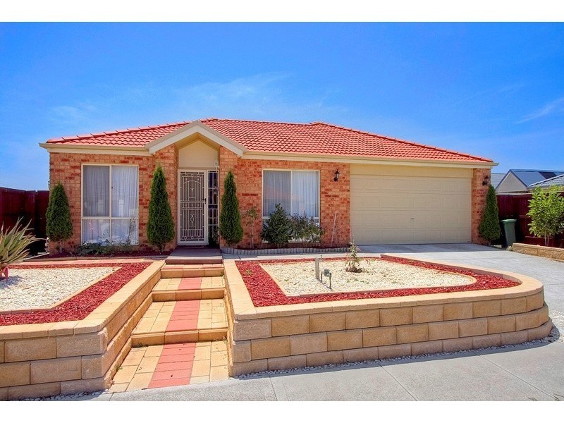 16 St Georges Road, Narre Warren South VIC 3805