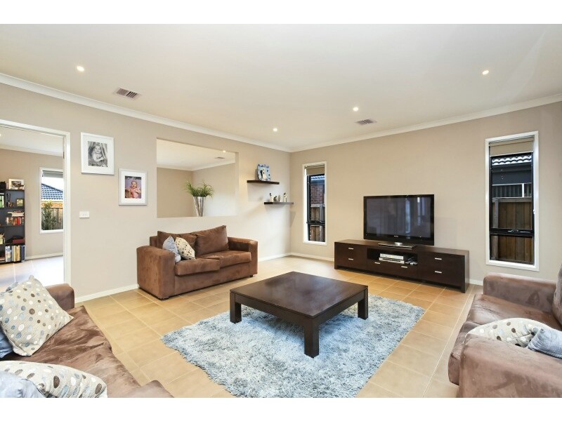 5 Alana Street, Berwick VIC 3806