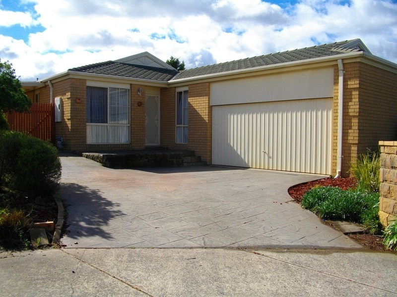 12  Eleanore Crescent, Hallam VIC 3803