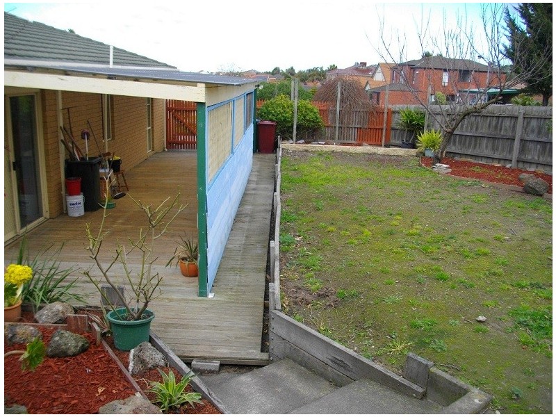 12  Eleanore Crescent, Hallam VIC 3803