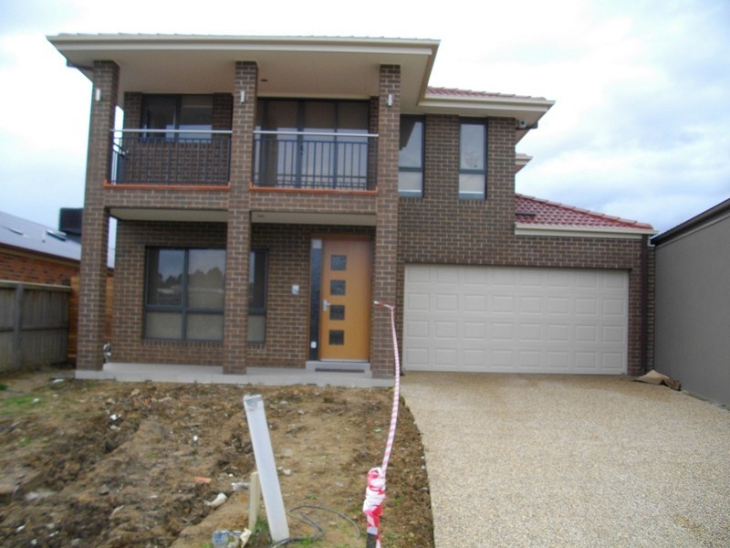 18 Piermont Drive, Berwick VIC 3806