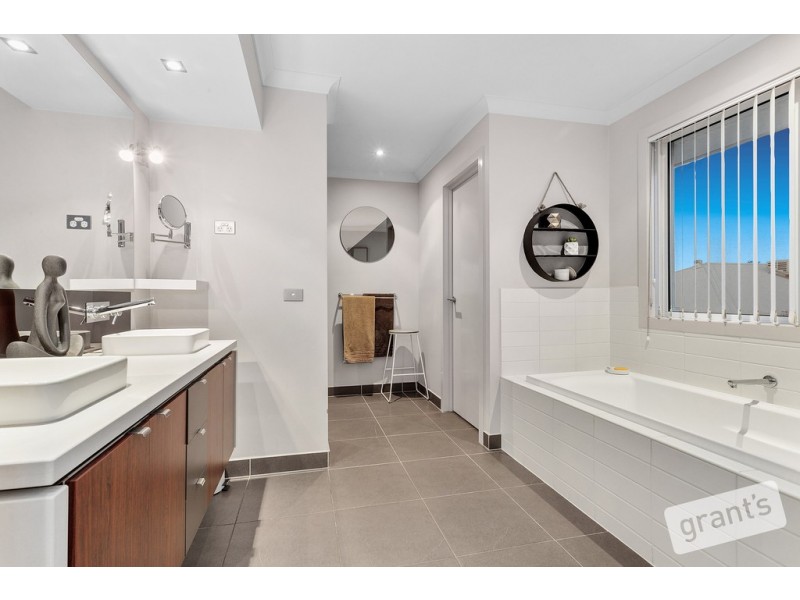 108 Grices Road, Berwick VIC 3806