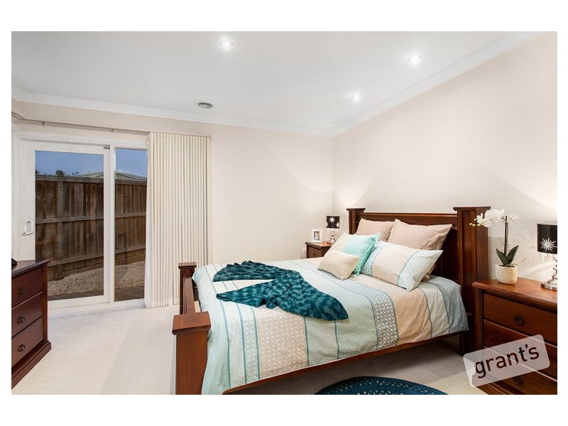 5 Champagne Grove, Narre Warren South VIC 3805