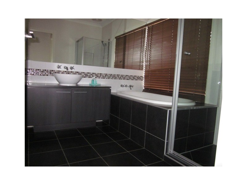114 Skyline Way, Berwick VIC 3806