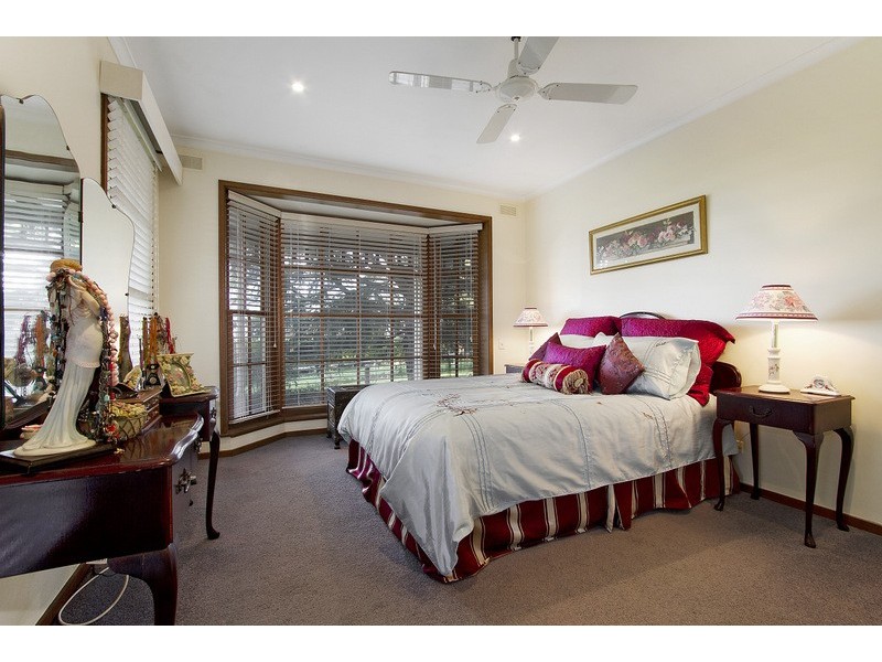 27 Archer Road, Garfield VIC 3814