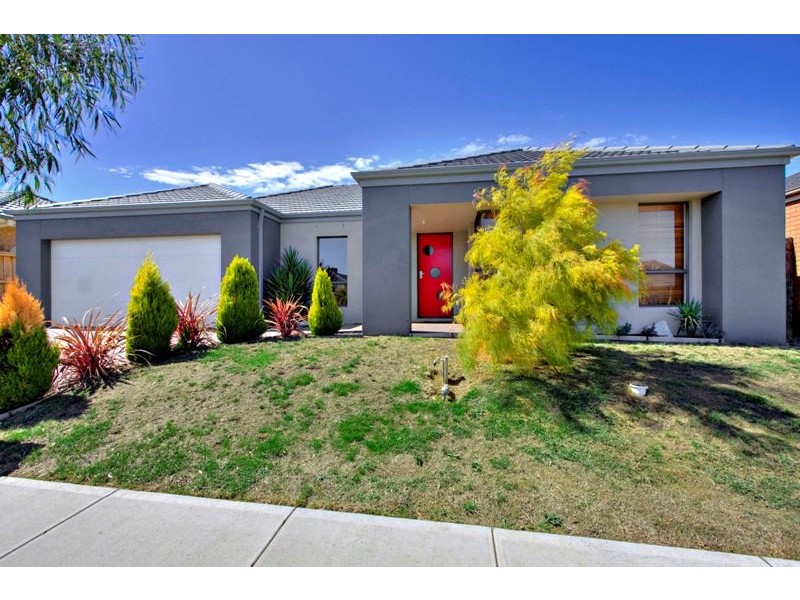 12 Norwich Drive, Berwick VIC 3806