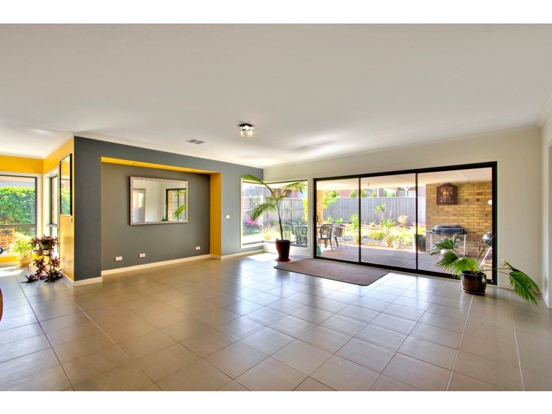 12 Norwich Drive, Berwick VIC 3806