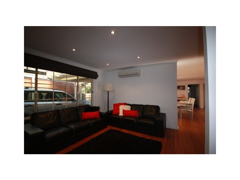 6 Warrawong Drive, Berwick VIC 3806